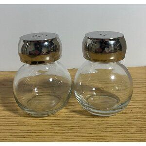 Clear Glass Salt & Pepper Shakers With Metal Screw-On Lids